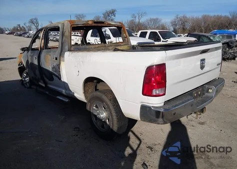 2017 Ram 2500 Tradesman 4X4 6'4 Box z USA, uszkodzony, nr VIN 3C6UR5CJ1HG744312